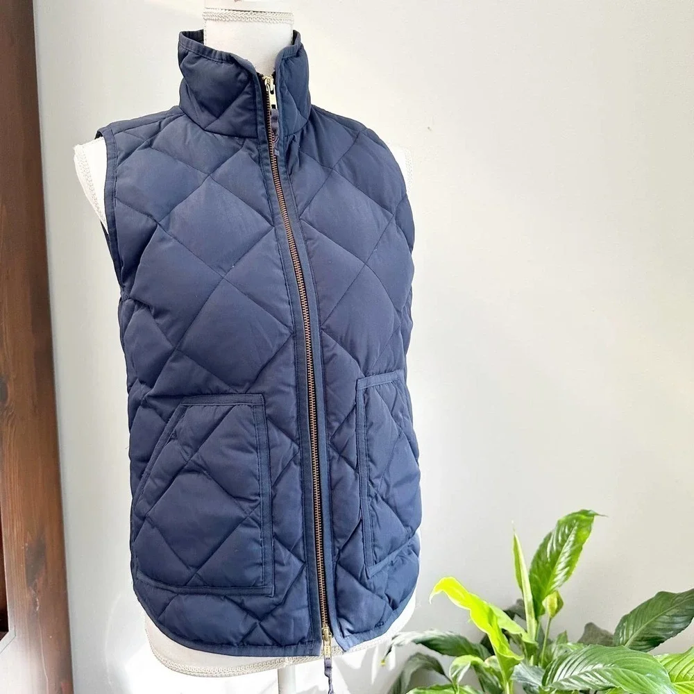 J.Crew Size XS Down Blend Puffer Vest Navy - Picture 1 of 10